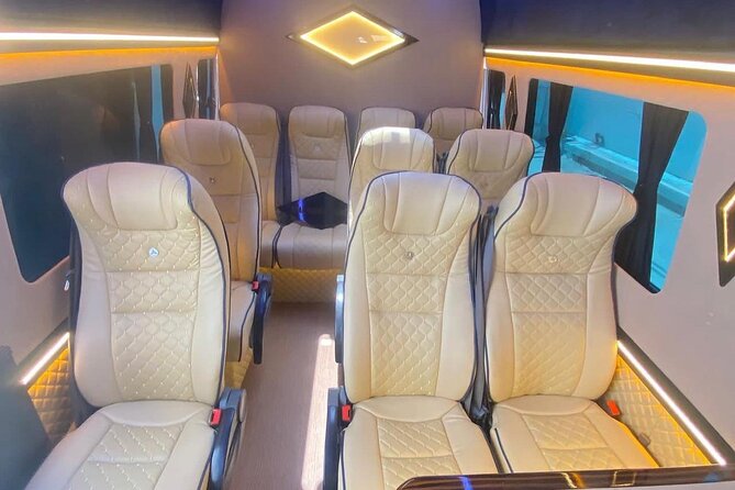 VIP Daily Transfer from the Istanbul Airport to Istanbul City - Pickup flow at Istanbul Airport: terminal location and that driver-side assist